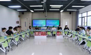 职业生涯不迷茫！这所高校校友化身“就业指导天团”现场分享“职涯宝典”