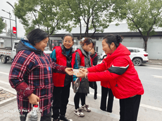 “粥到福到新年到” 钦堂乡开展“腊八送温情”志愿服务 平安宣传活动